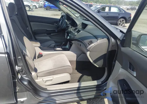 2010 Honda Accord 2.4 Lx z USA, uszkodzony, nr VIN 1HGCP2F3XAA064534